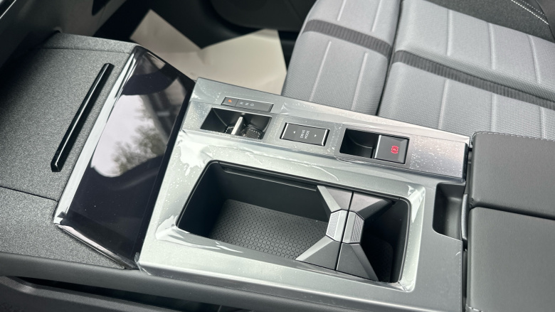 Vauxhall Grandland 157kW GS 73kWh 5dr Auto Electric Hatchback